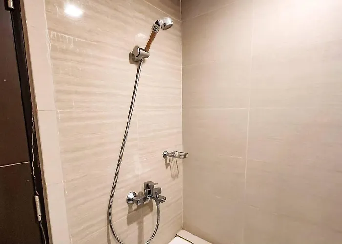 Apartment Spacious Executive 3br With Ps4 & Bathtub In Bgc *