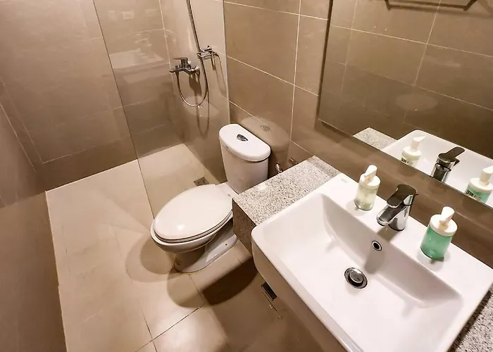 Spacious Executive 3br With Ps4 & Bathtub In Bgc * Manila