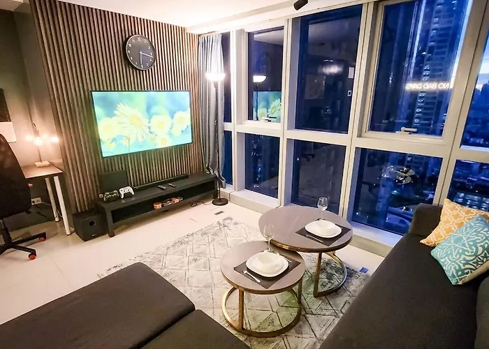 Apartment Spacious Executive 3br With Ps4 & Bathtub In Bgc *